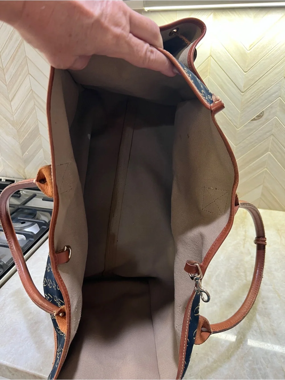 XL Dooney & Bourke Black Weekender Brown Leather Trim and Gold Monogram